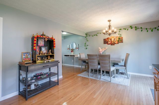 17 Georgetown Drive, Nashua, NH 03062