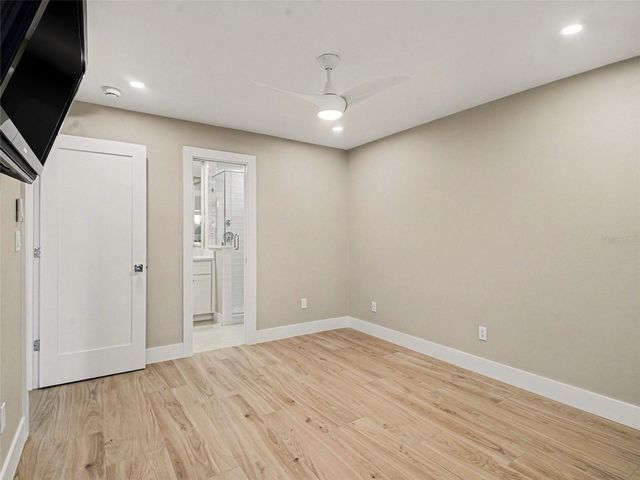 2779 WOODGATE LANE 33, Sarasota, FL 34231