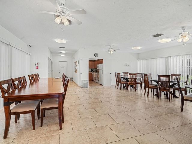 2779 WOODGATE LANE 33, Sarasota, FL 34231