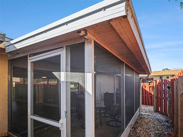 2779 WOODGATE LANE 33, Sarasota, FL 34231