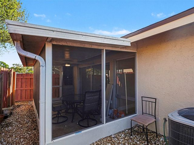 2779 WOODGATE LANE 33, Sarasota, FL 34231