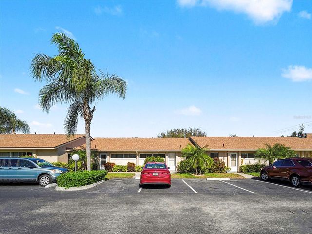 2779 WOODGATE LANE 33, Sarasota, FL 34231