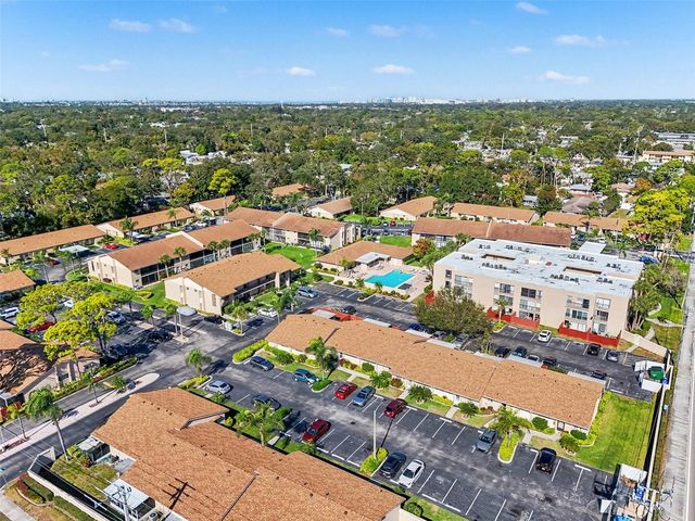 2779 WOODGATE LANE 33, Sarasota, FL 34231