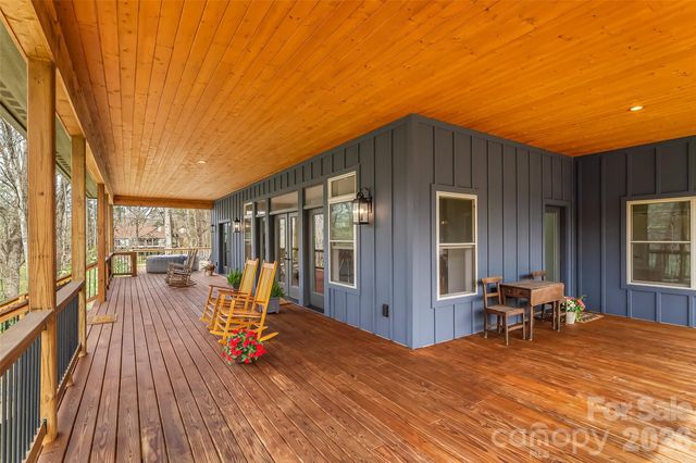 628 Brush Creek Road, Fairview, NC 28730