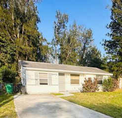 2002 N 50th Street, Fort Pierce, FL 34947