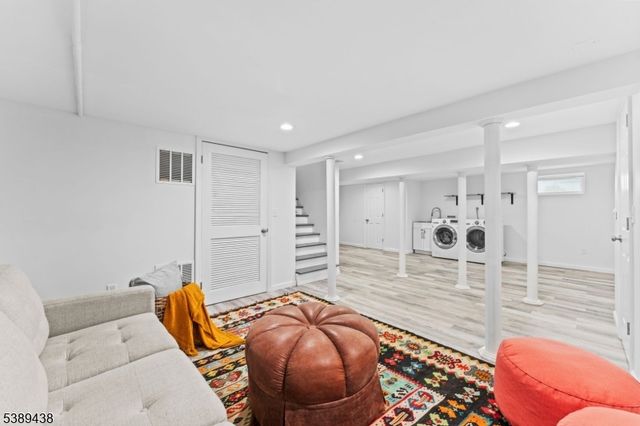 24 St. Lawrence Ave, Maplewood Twp., NJ 07040