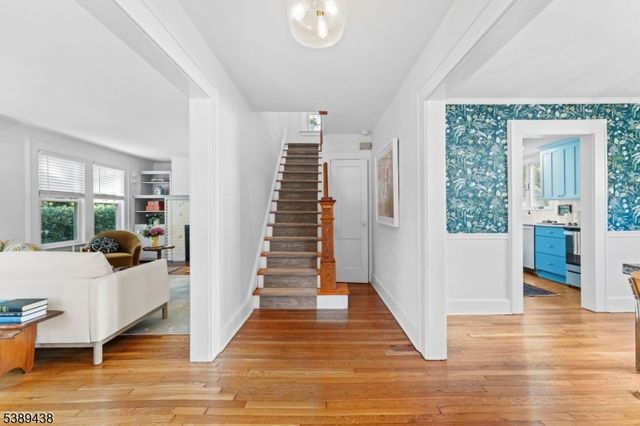24 St. Lawrence Ave, Maplewood Twp., NJ 07040