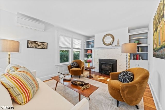 24 St. Lawrence Ave, Maplewood Twp., NJ 07040