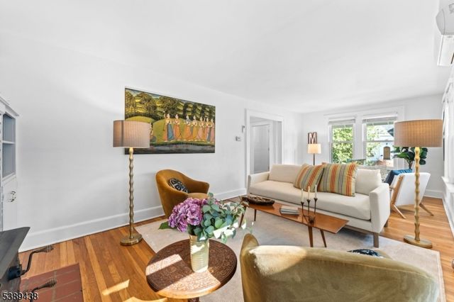 24 St. Lawrence Ave, Maplewood Twp., NJ 07040