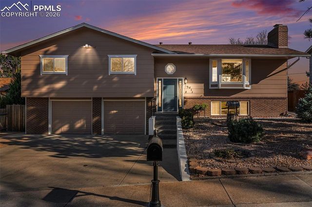 2411 Providence Circle, Colorado Springs, CO 80909