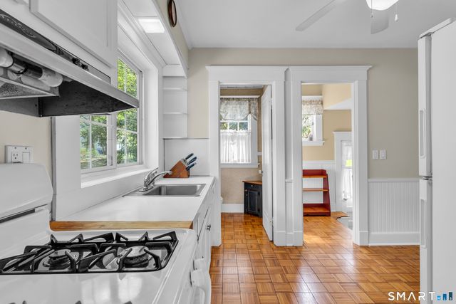 27 Ardmore Street, Hamden, CT 06517