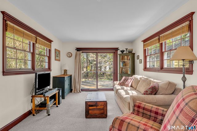 27 Ardmore Street, Hamden, CT 06517
