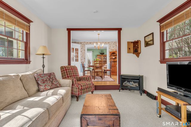 27 Ardmore Street, Hamden, CT 06517