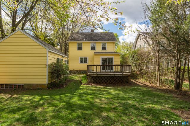 27 Ardmore Street, Hamden, CT 06517