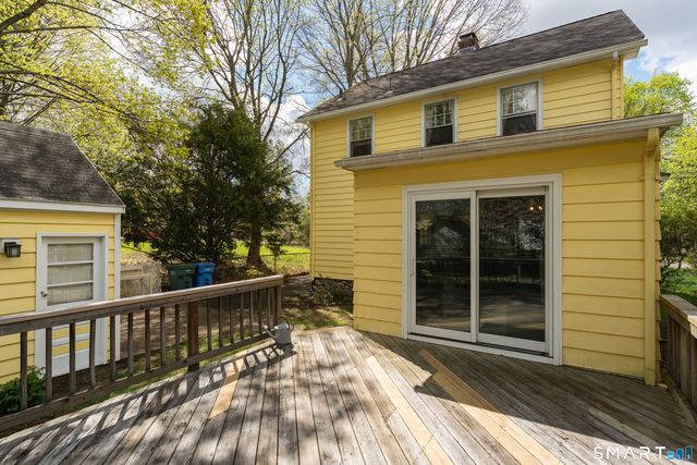 27 Ardmore Street, Hamden, CT 06517