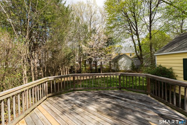 27 Ardmore Street, Hamden, CT 06517