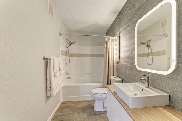 1195 VILLAGIO CIRCLE 101, Sarasota, FL 34237