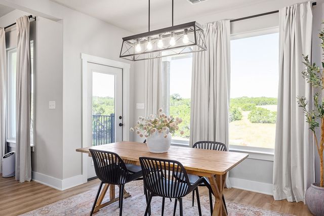 135 Lone Oak, Kerrville, TX 78028