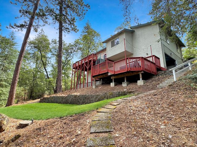 529 Greenwood Dr, Meadow Vista, CA 95722