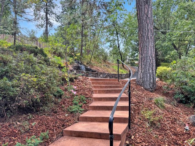 529 Greenwood Dr, Meadow Vista, CA 95722