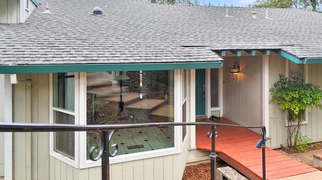 529 Greenwood Dr, Meadow Vista, CA 95722