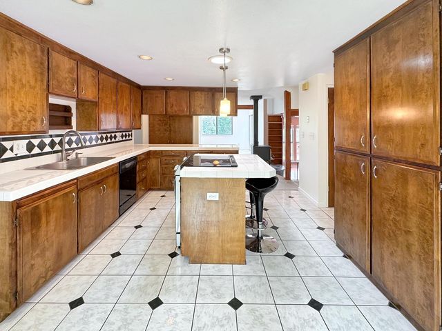 529 Greenwood Dr, Meadow Vista, CA 95722