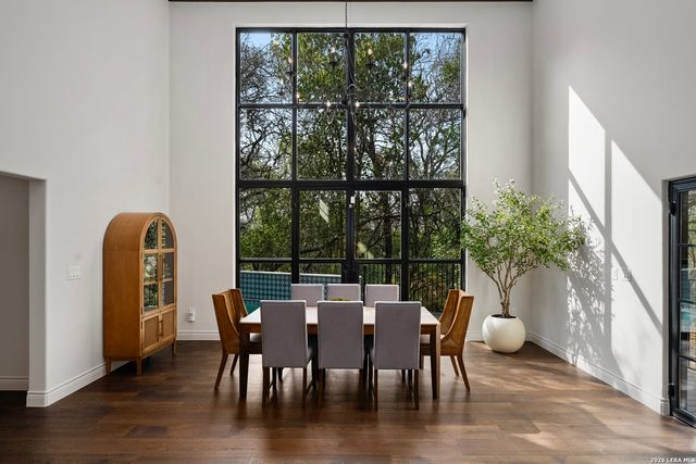 215 Canyon Dr, San Antonio, TX 78209