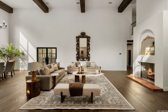 215 Canyon Dr, San Antonio, TX 78209