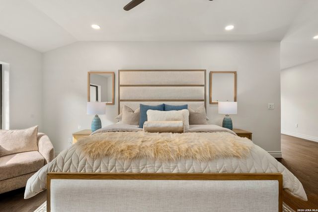 215 Canyon Dr, San Antonio, TX 78209