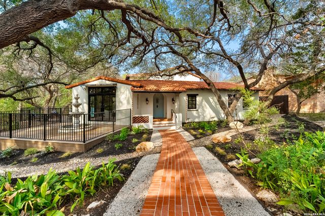 215 Canyon Dr, San Antonio, TX 78209