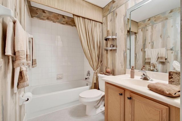 2096 STONINGTON Terrace, West Palm Beach, FL 33411
