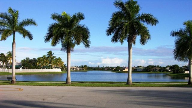 2096 STONINGTON Terrace, West Palm Beach, FL 33411