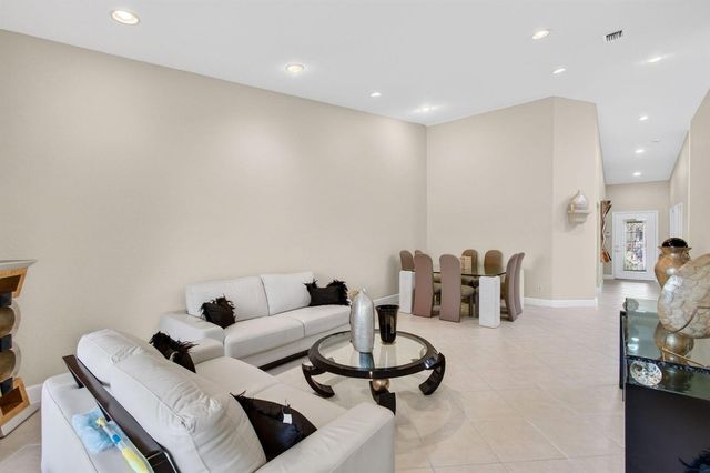 2096 STONINGTON Terrace, West Palm Beach, FL 33411