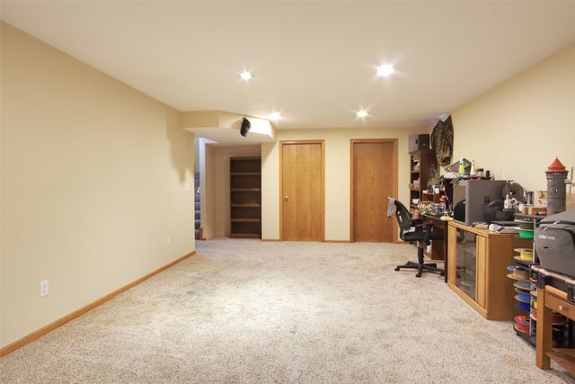 600 Sycamore Drive NW, Bondurant, IA 50035