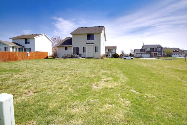600 Sycamore Drive NW, Bondurant, IA 50035