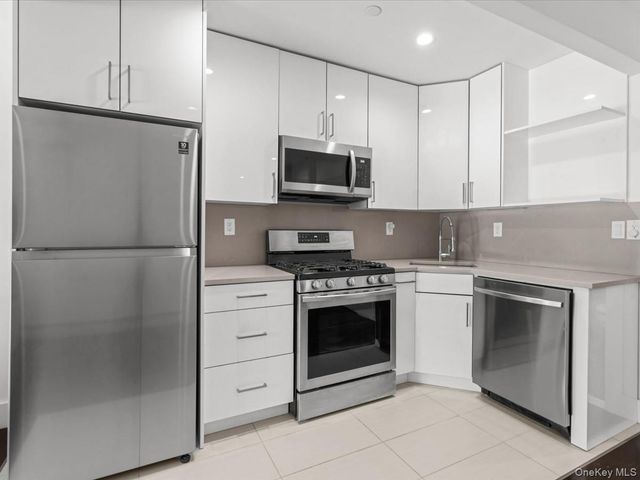 1440 31st Avenue 2F, Astoria, NY 11106