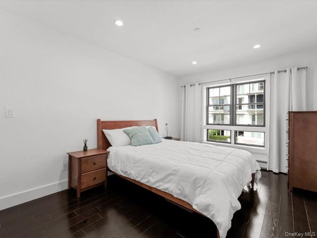 1440 31st Avenue 2F, Astoria, NY 11106