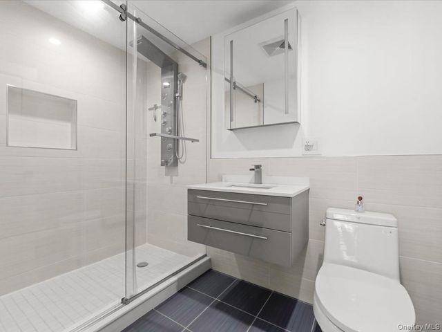 1440 31st Avenue 2F, Astoria, NY 11106