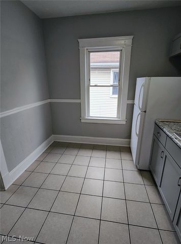 2031 Robin Street 4, Lakewood, OH 44107