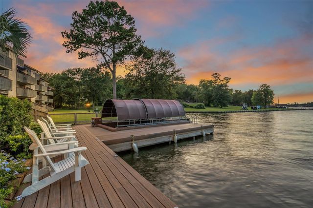 4210 Windswept Drive, Montgomery, TX 77356