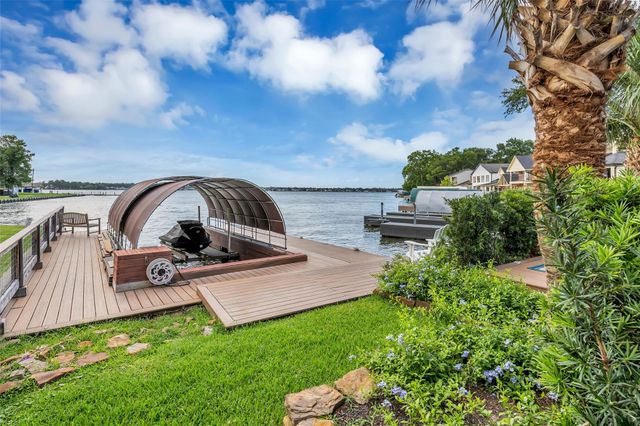 4210 Windswept Drive, Montgomery, TX 77356
