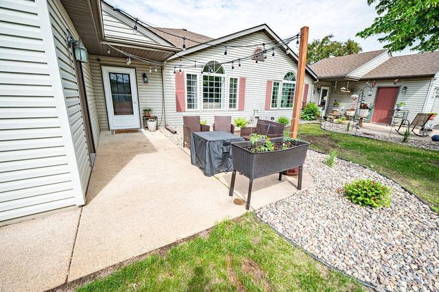 1352 Carriage Drive C, Hudson, WI 54016
