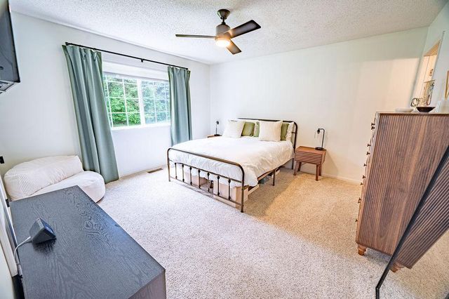 1352 Carriage Drive C, Hudson, WI 54016