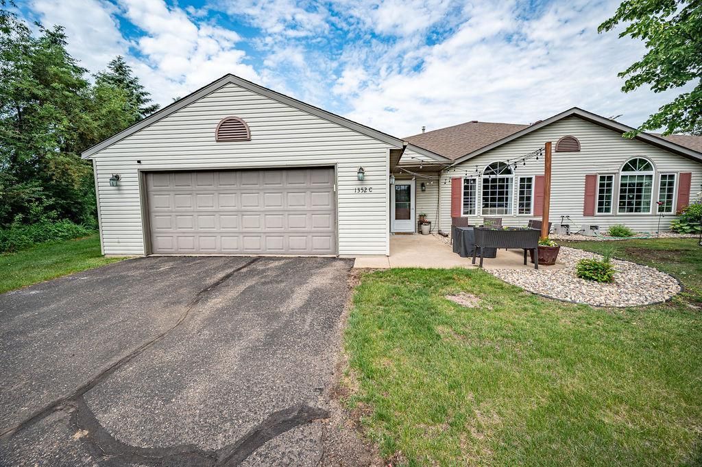 1352 Carriage Drive C, Hudson, WI 54016