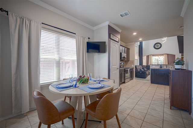 9220 Remington Drive, Aubrey, TX 76227
