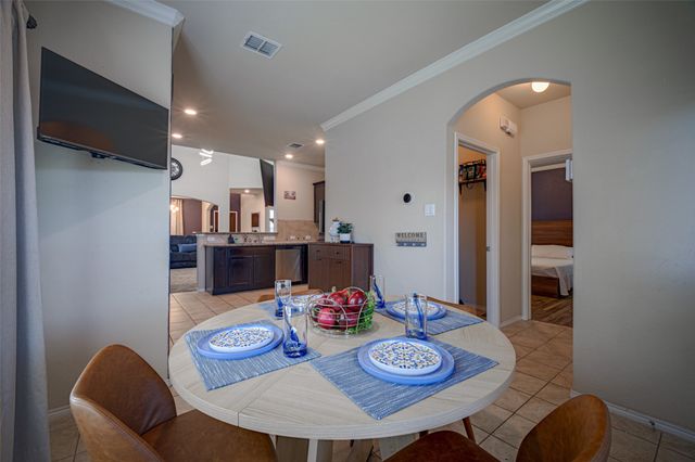 9220 Remington Drive, Aubrey, TX 76227
