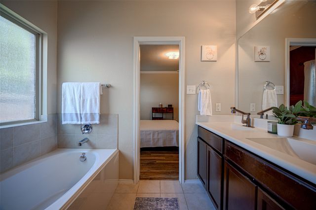 9220 Remington Drive, Aubrey, TX 76227