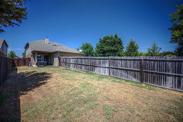9220 Remington Drive, Aubrey, TX 76227