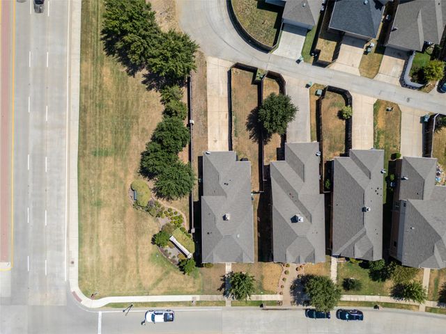 9220 Remington Drive, Aubrey, TX 76227