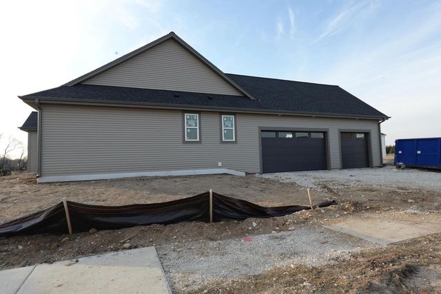 1343 Periwinkle PASS, Oconomowoc, WI 53066